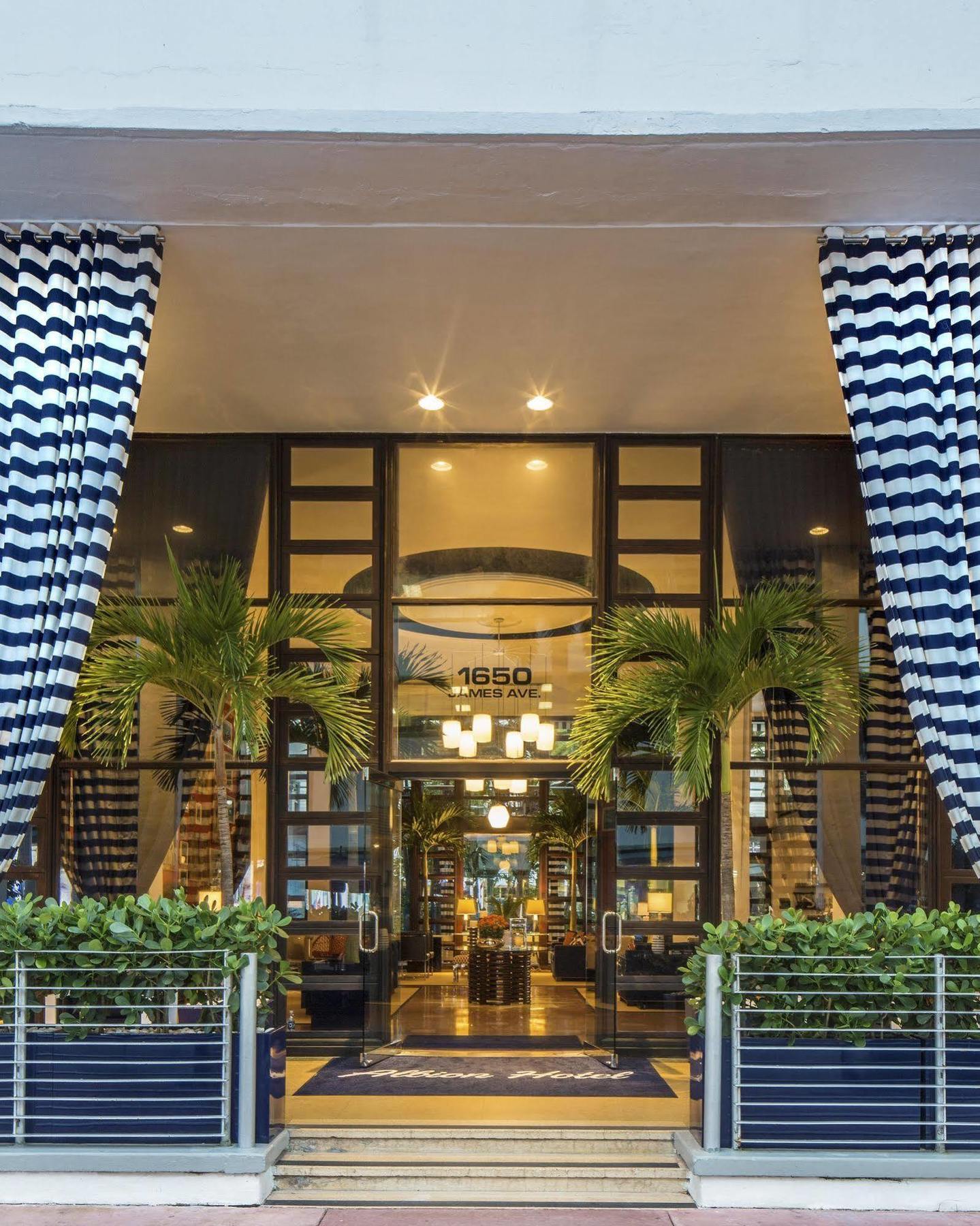 Albion Hotel 3*