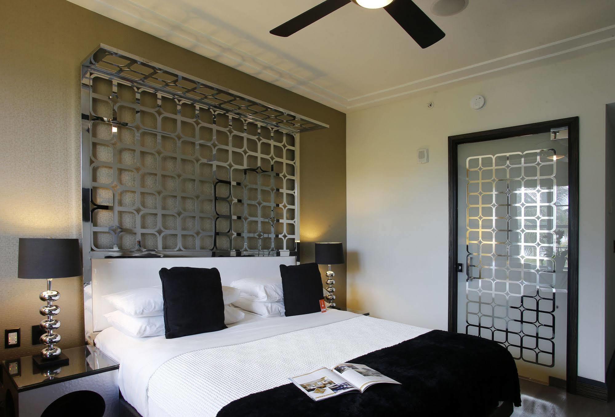 Waldorf Towers South 3* Miami Beach