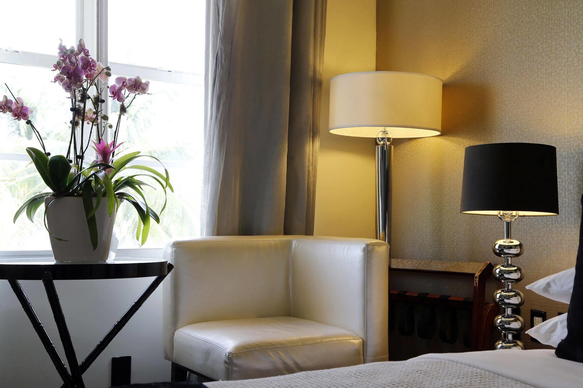 Waldorf Towers South Hotel Miami Beach