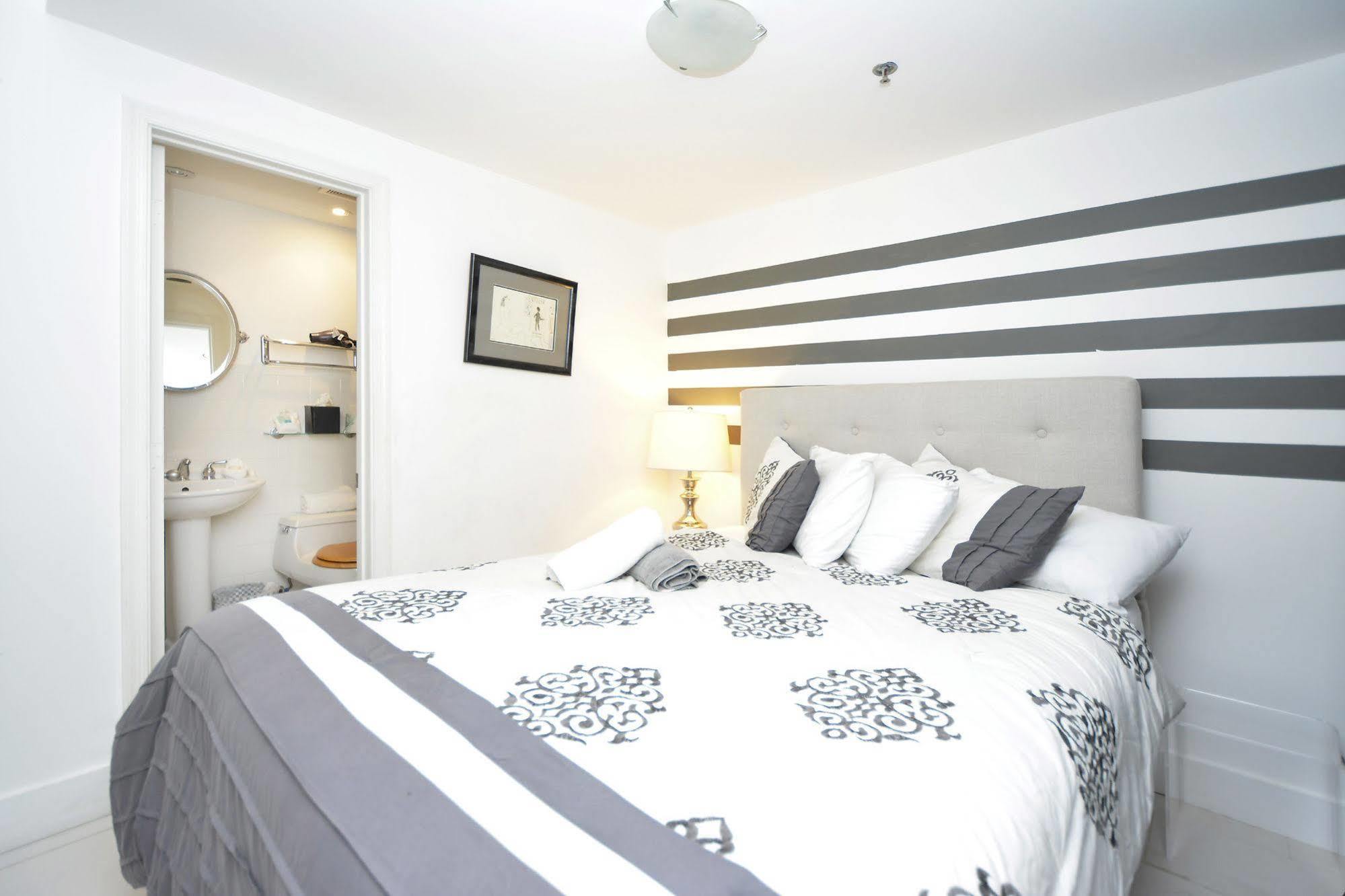 Art Deco Ocean Walk 3*