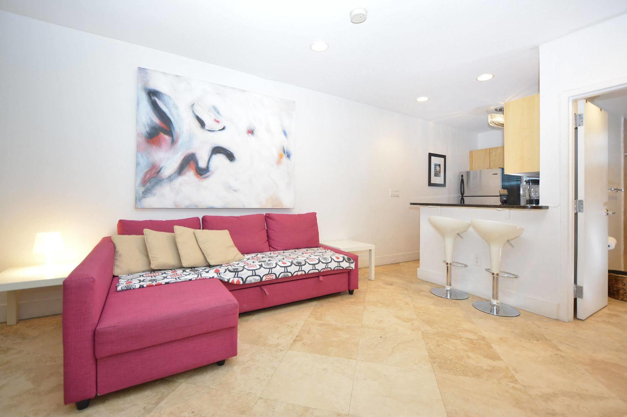 Art Deco Ocean Walk 3*