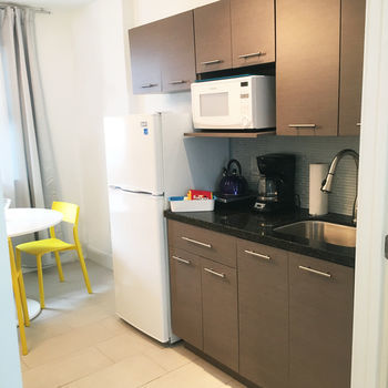 Miami Beach Byron Suites *