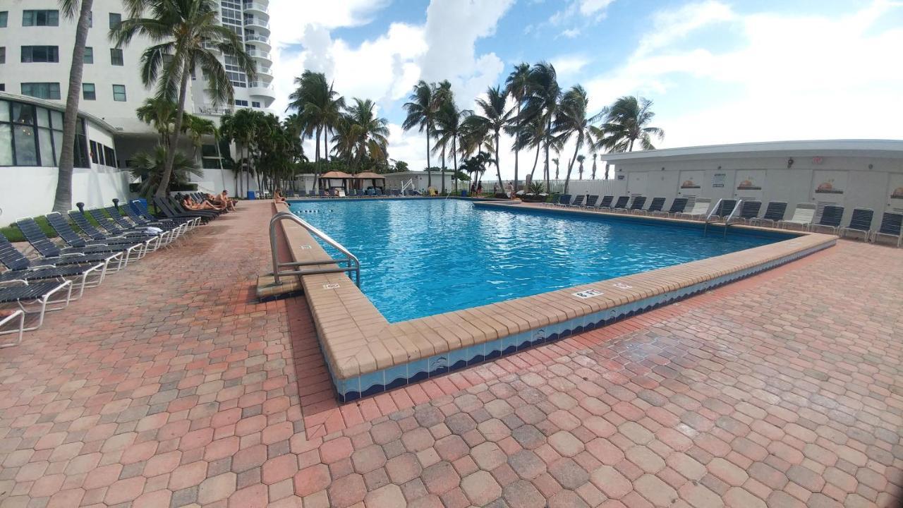 Casablanca On The Ocean East Tower Miami Beach
