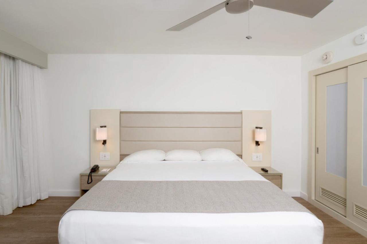 Hotel Riu Plaza Miami 4*
