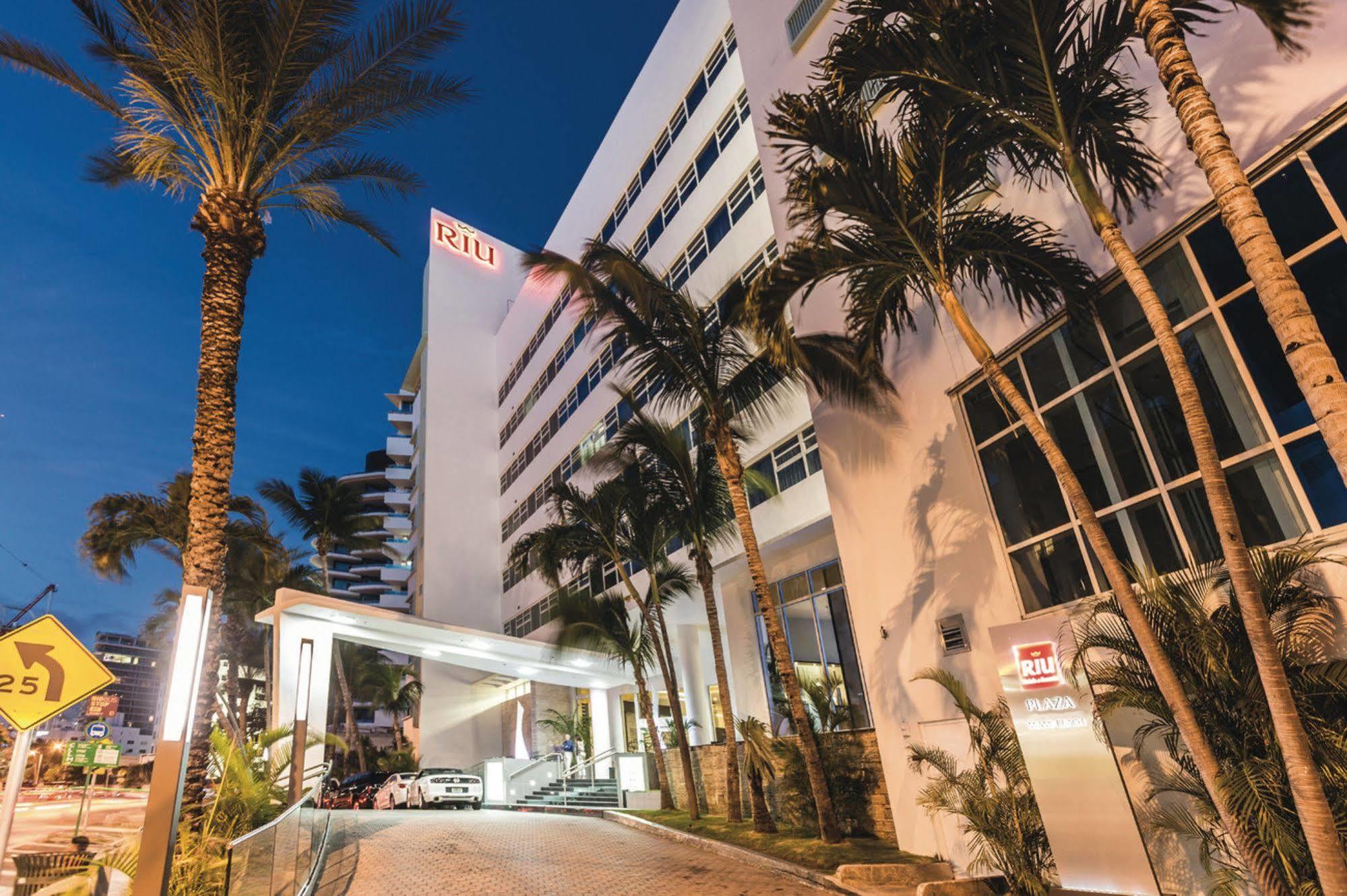 Hotel Riu Plaza Miami