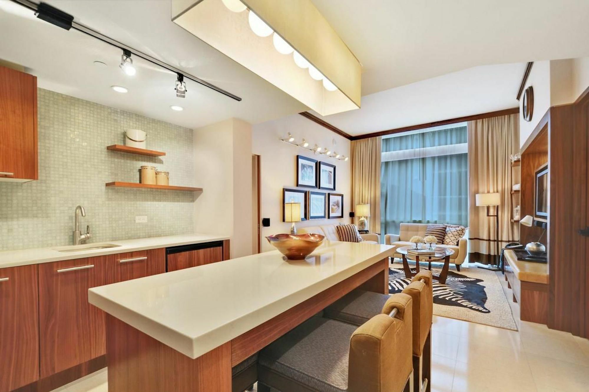 Oceanfront 2br In North By Sonder Apartment Miami Beach
