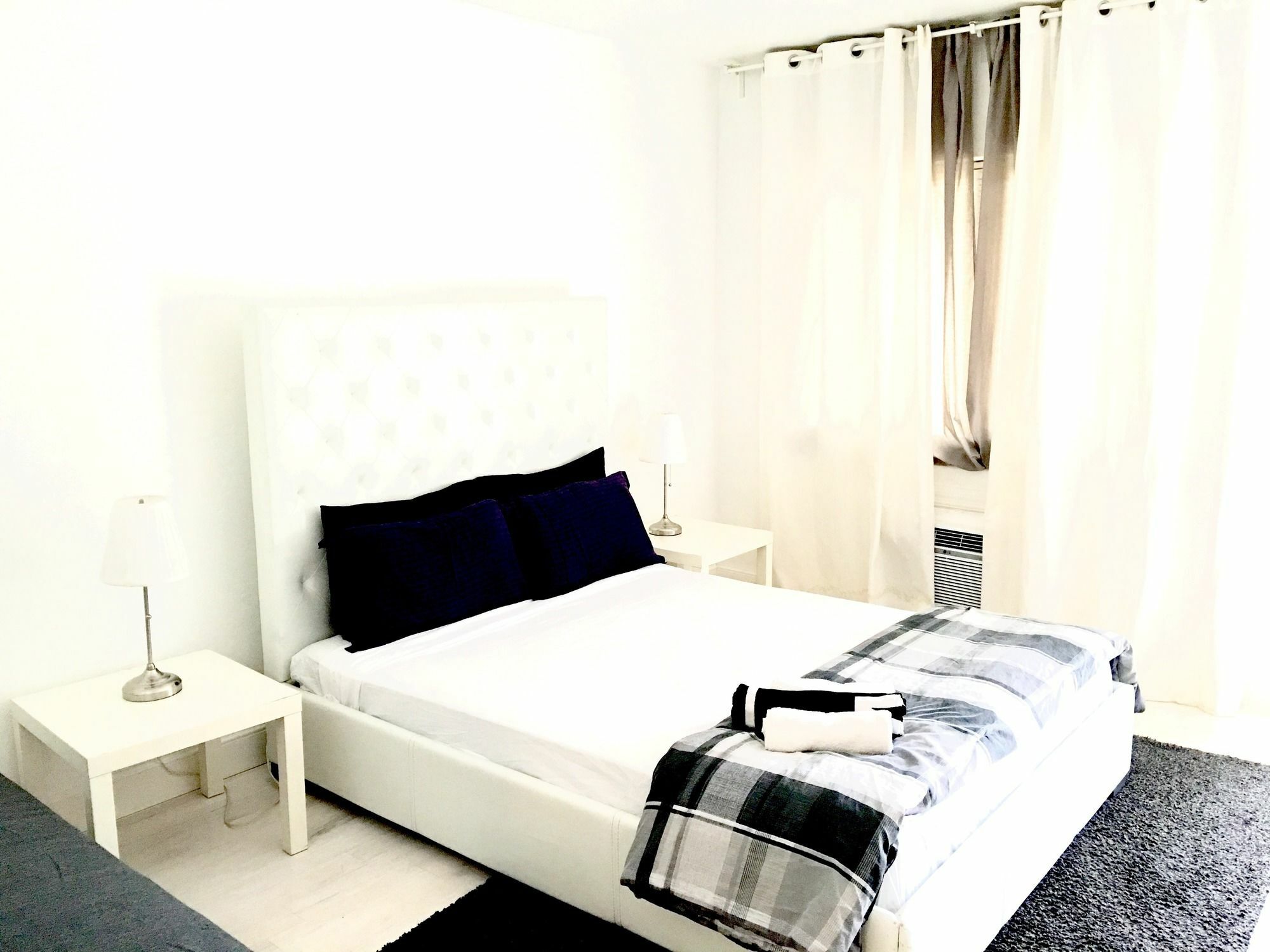 761 South Beach Apartment *