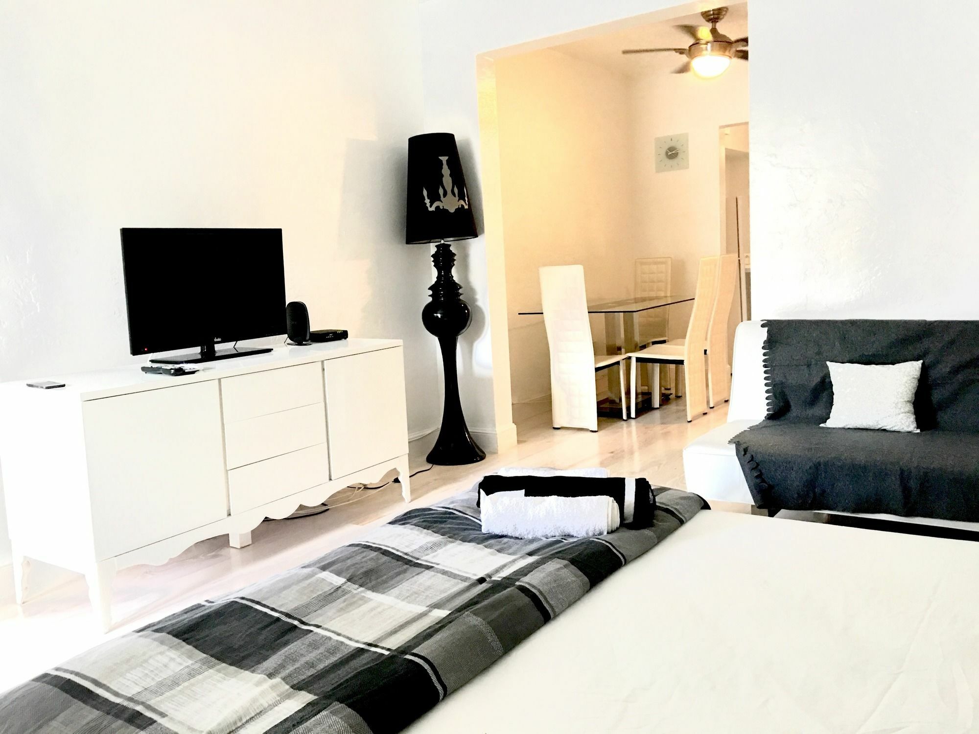761 South Beach Apartment *