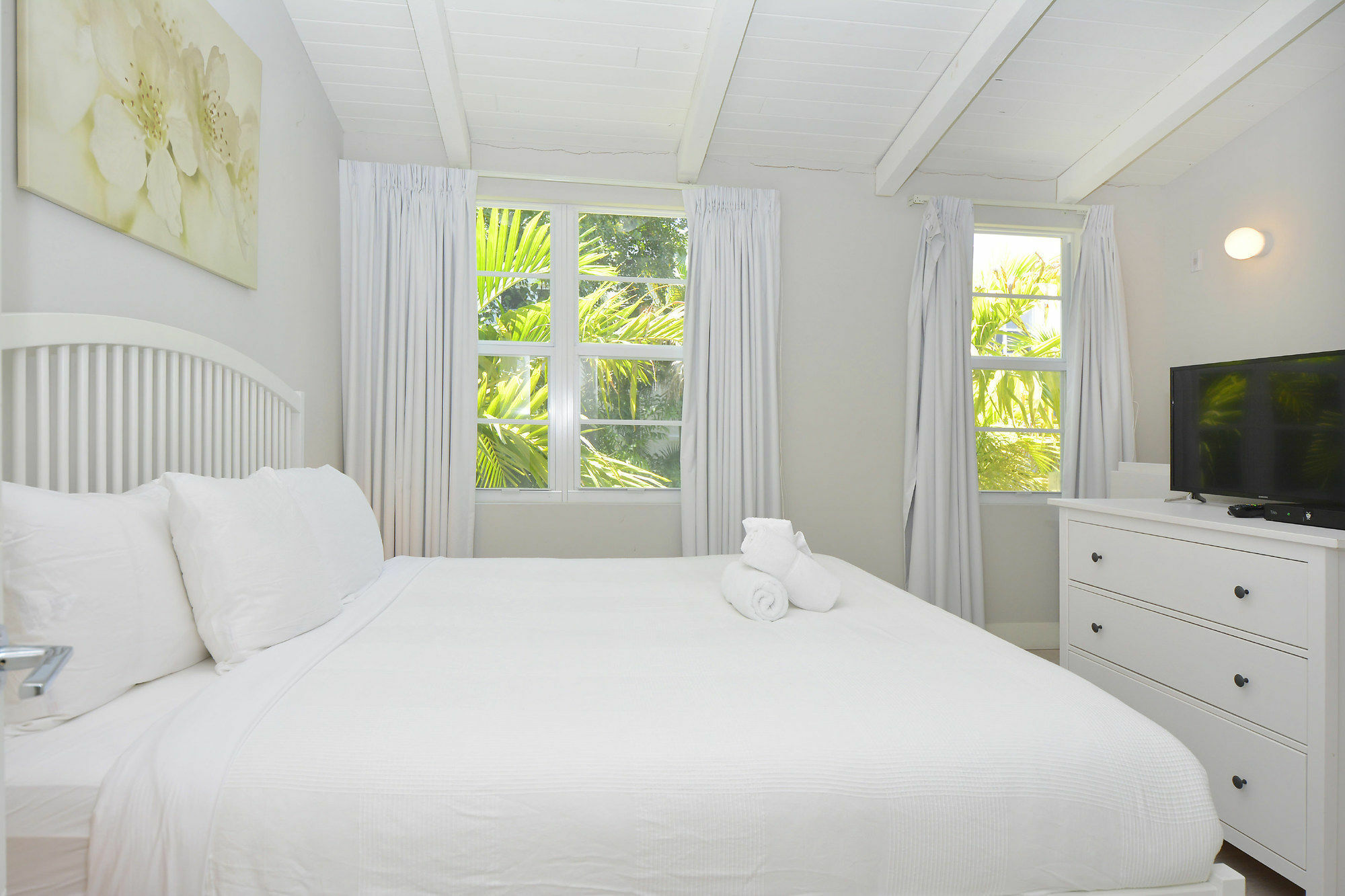 Art Deco Townhouse Apartment Miami Beach