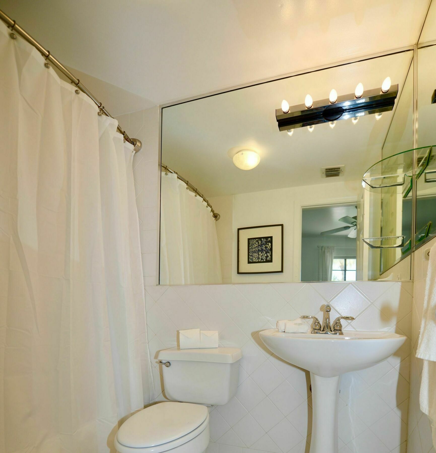 Barbizon South Apartment
