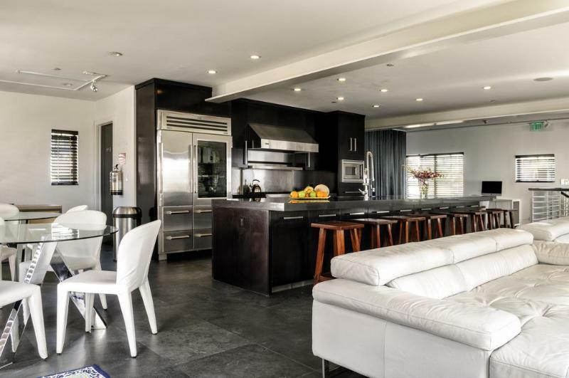 Posh South Hostel