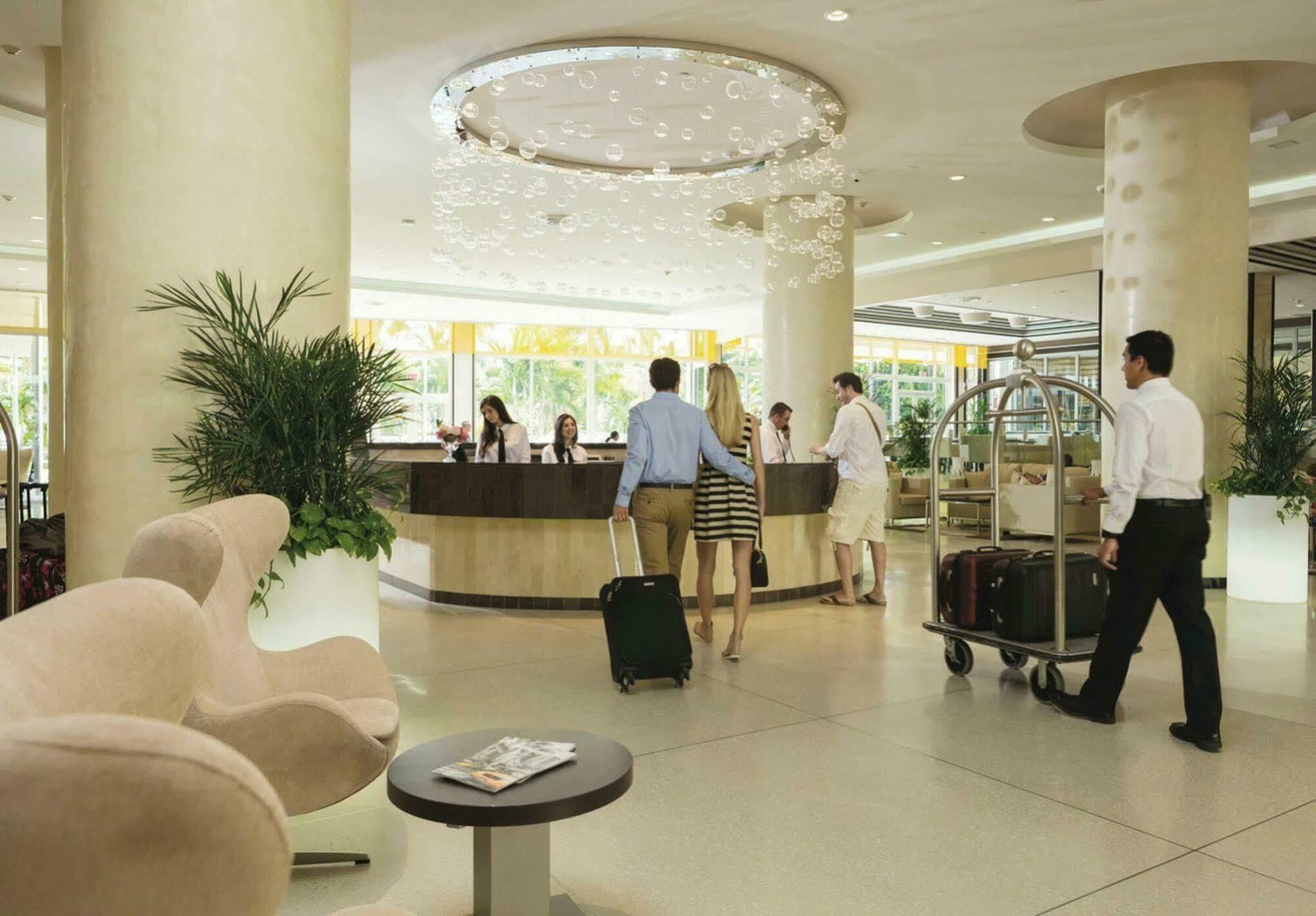 Hotel Riu Plaza Miami 4*