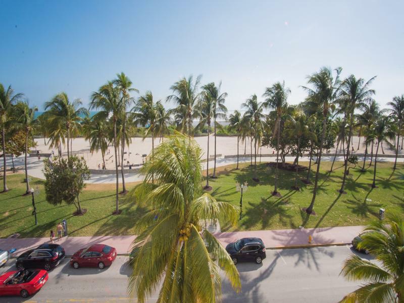 Beachfront By Yourent Vacations Hotel 3*