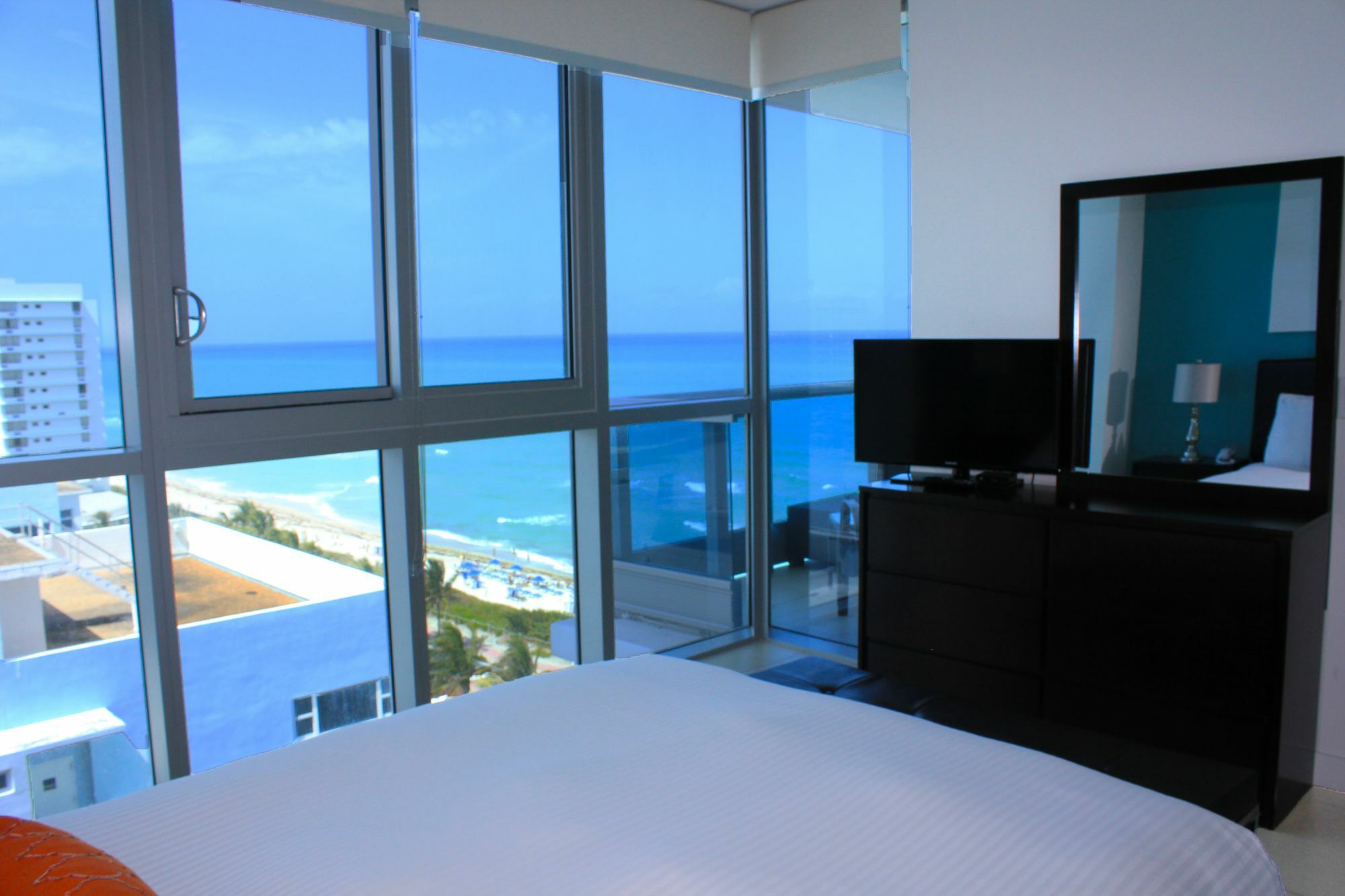 Apartment Life Miami At The Monte Carlo