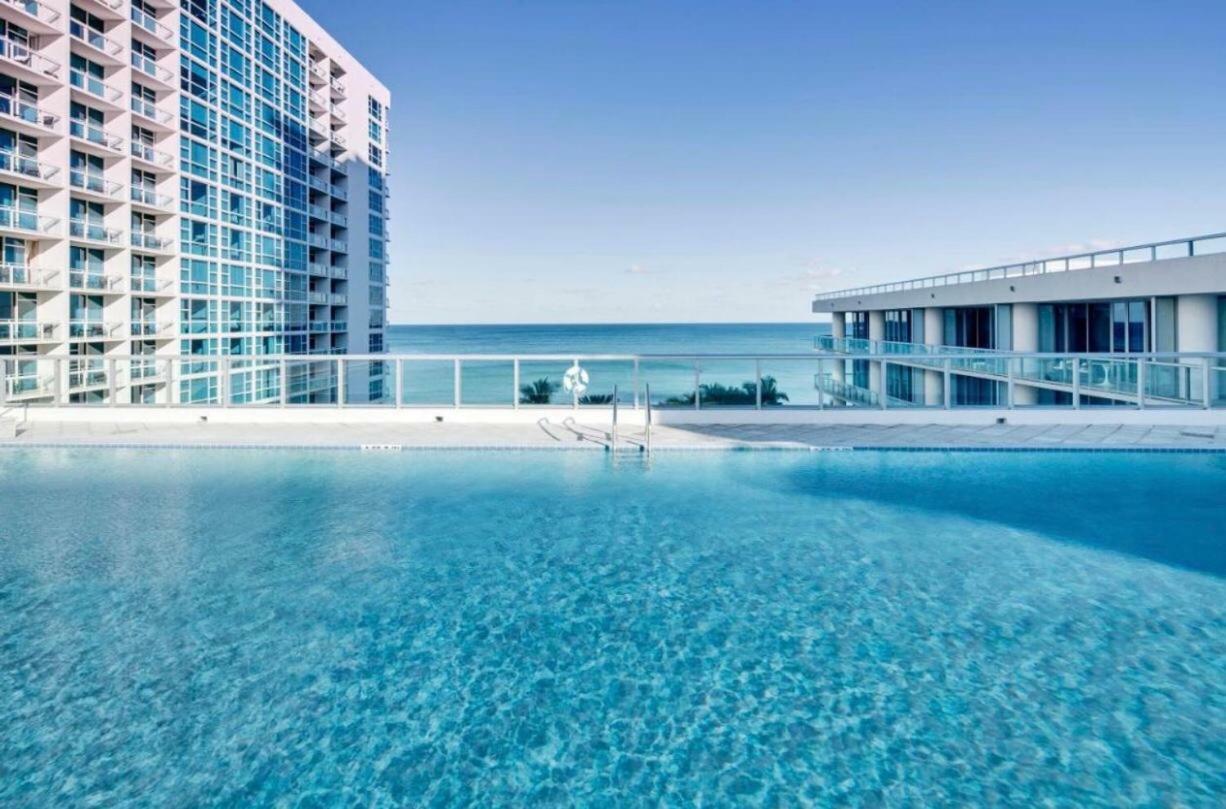Oceanview At The Carillon * Miami Beach