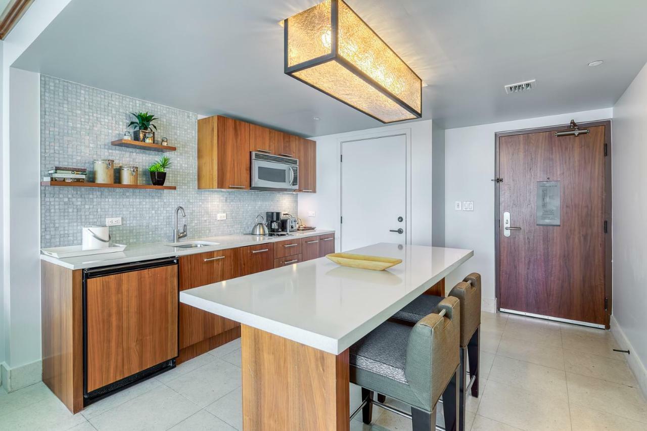 Apartment Carillon Privately Owned