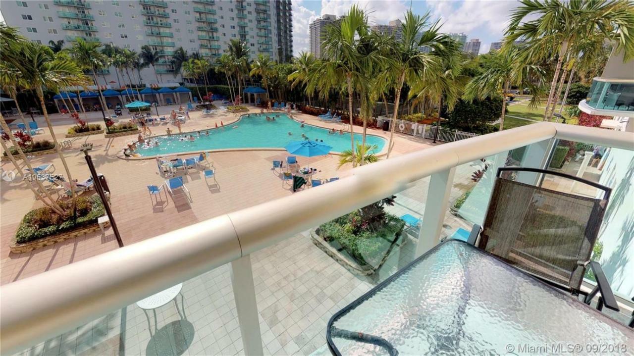 Sunny Isles