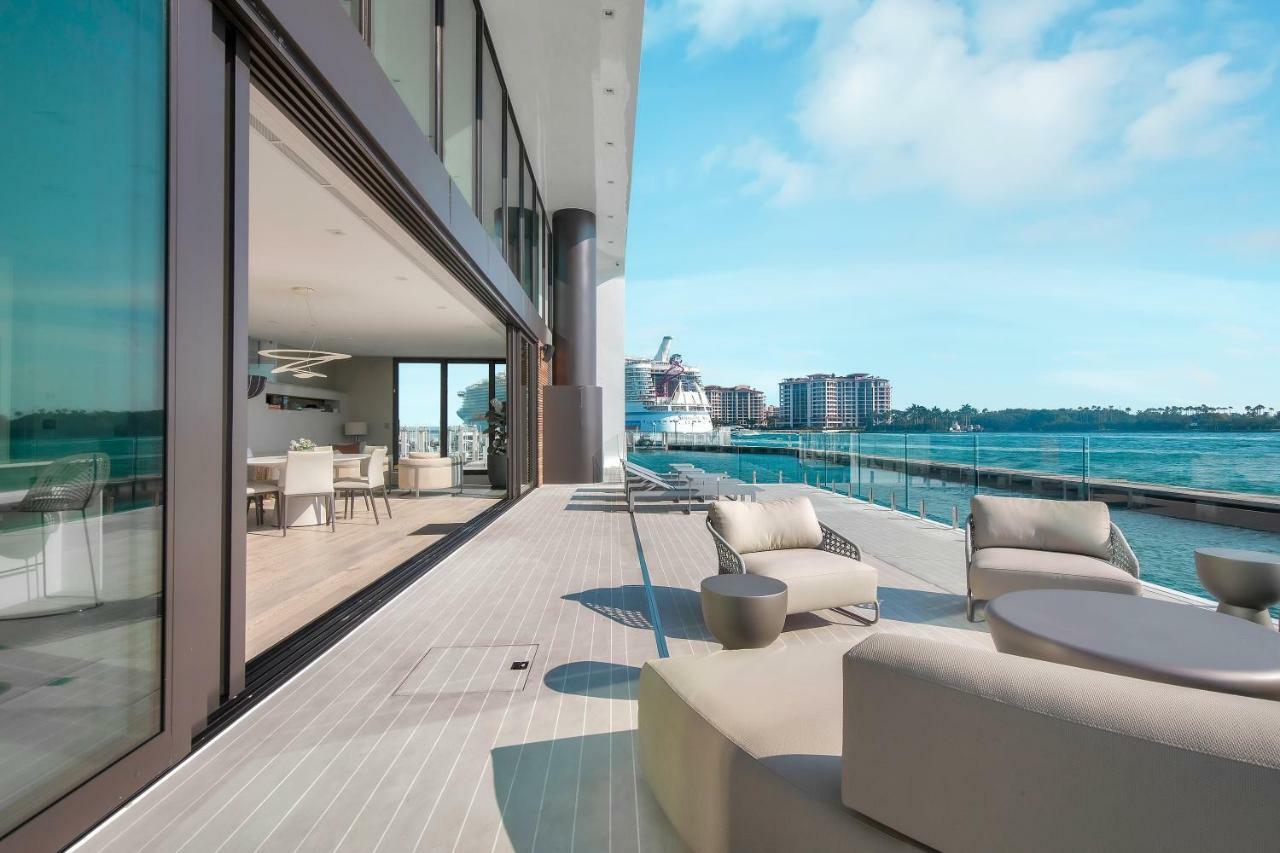 Arkup - At A Luxury Overwater In South Beach