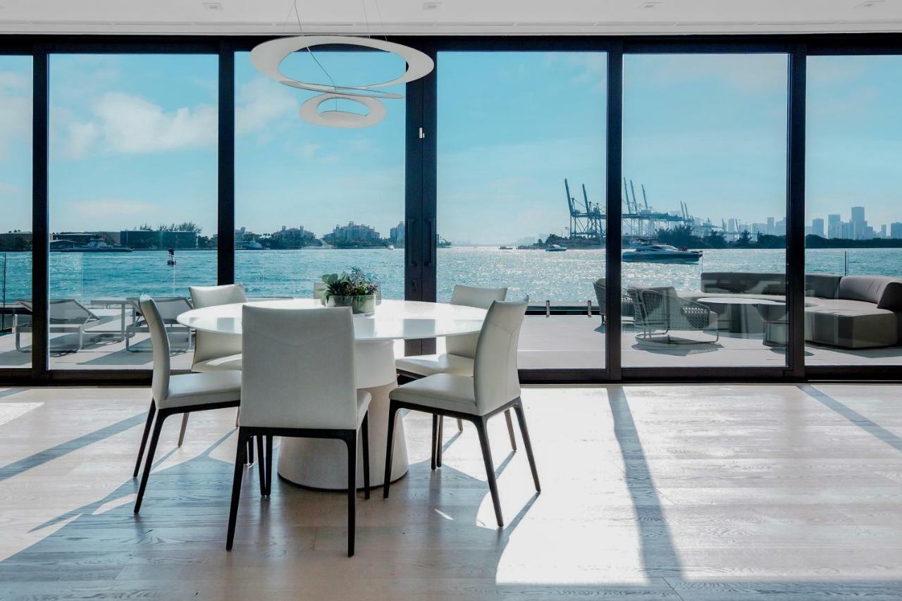 Arkup - At A Luxury Overwater In South Beach Miami Beach