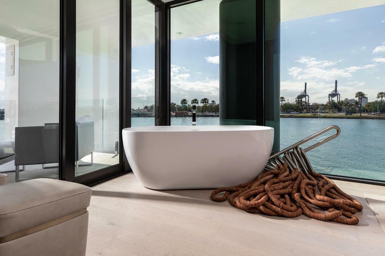 Arkup - At A Luxury Overwater In South Beach * Miami Beach