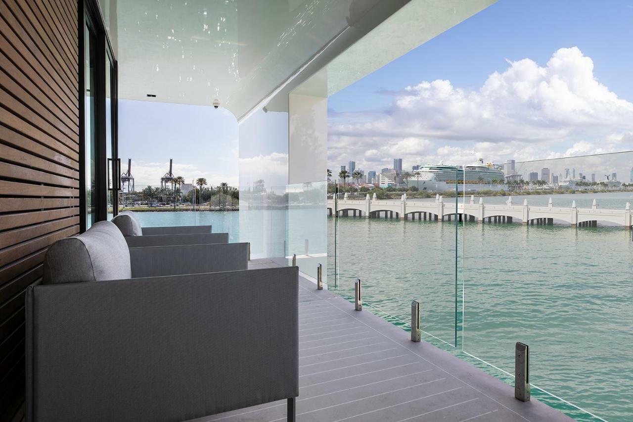 Arkup - At A Luxury Overwater In South Beach Villa Miami Beach