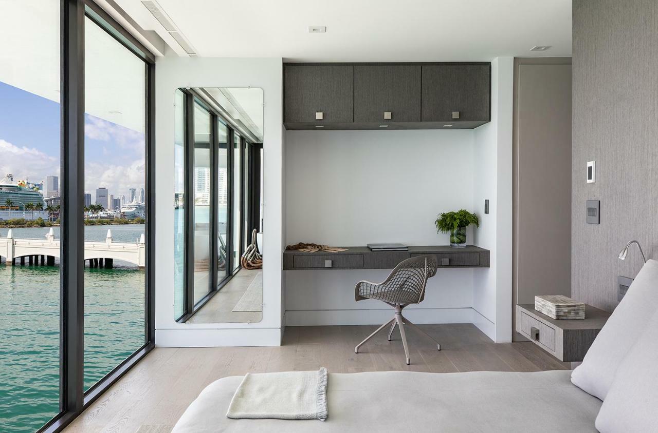 Arkup - At A Luxury Overwater In South Beach Villa