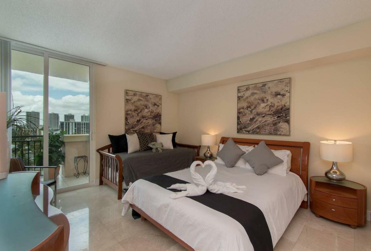 Stylish Modern 2bd/2bth Apt. Min To