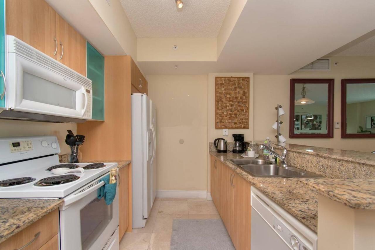 Stylish Modern 2bd/2bth Apt. Min To Holiday home *