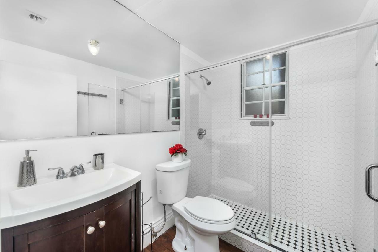 927 Jefferson *