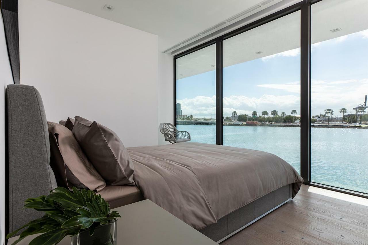 Arkup - At A Luxury Overwater In South Beach Villa Miami Beach