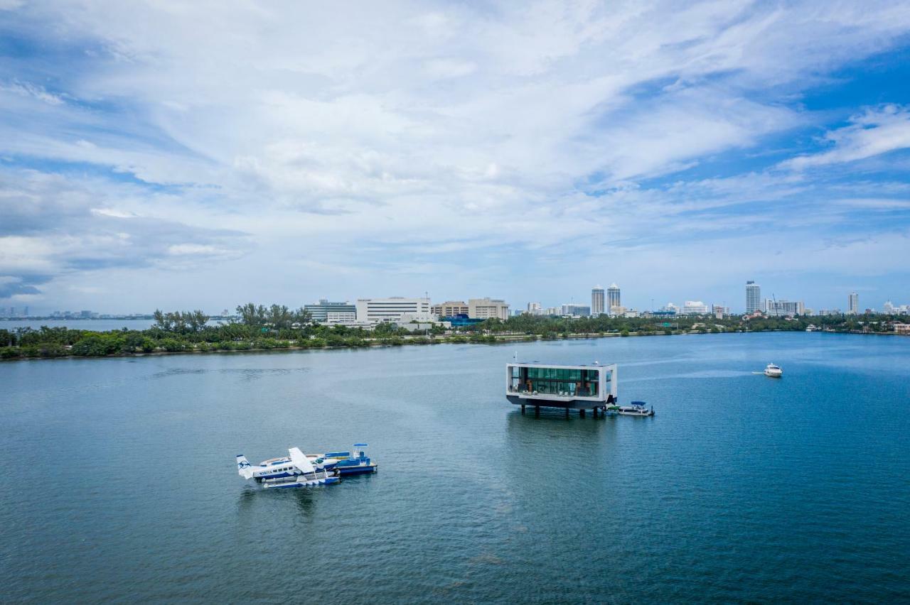 Villa Arkup - At A Luxury Overwater In South Beach *