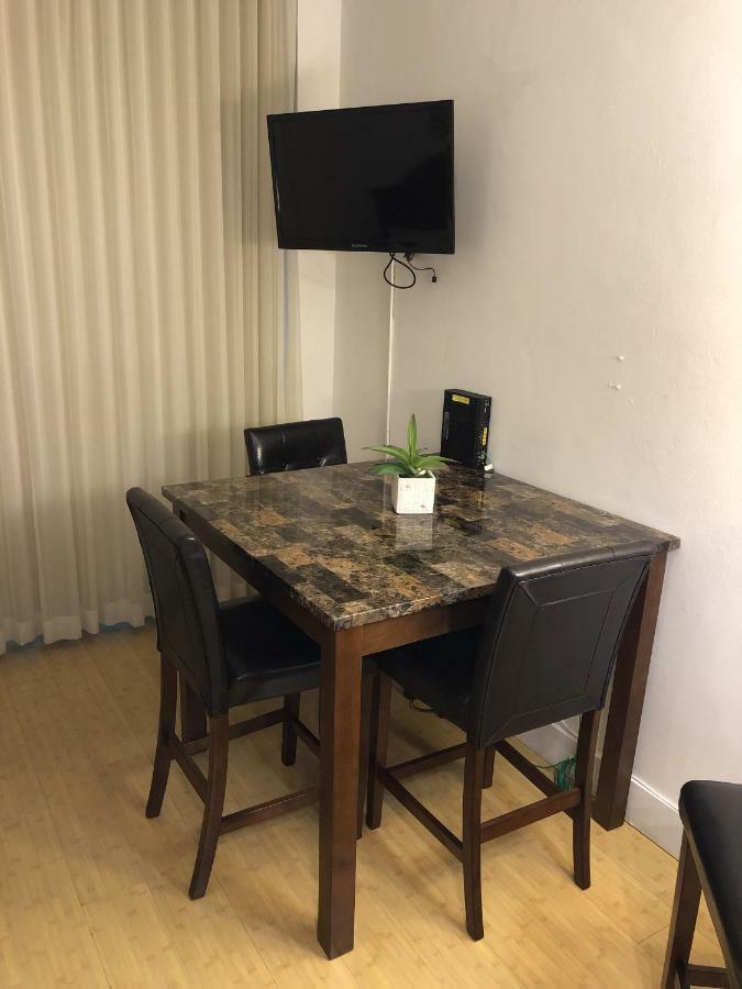 Oceanfront Studio Casablanca * Miami Beach
