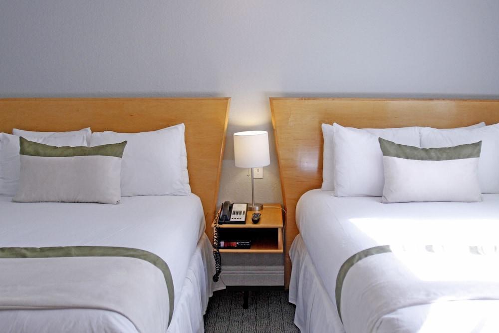 Crest Hotel Miami Beach