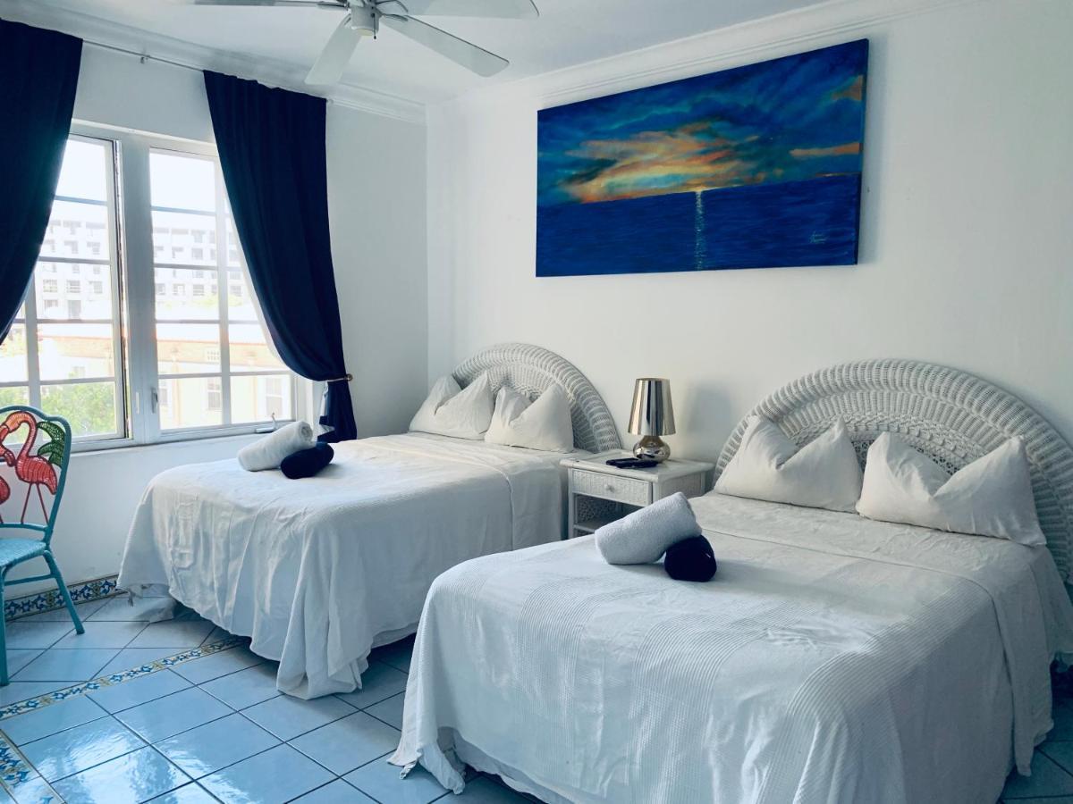 Beachfront Ocean Dr White Paradise Sobe 311