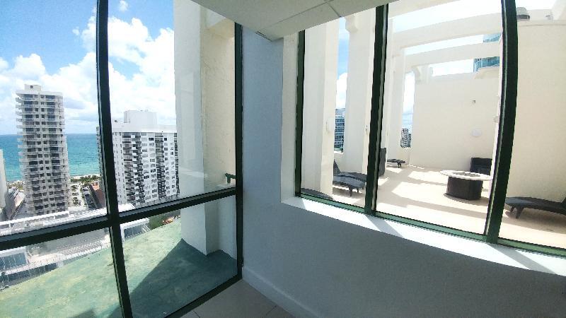 The Casablanca On The Ocean West Tower Hotel