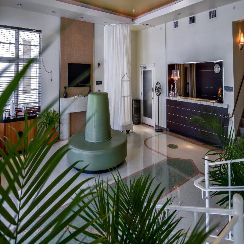 Hotel Hilton Vacation Club Crescent On South Miami Miami Beach