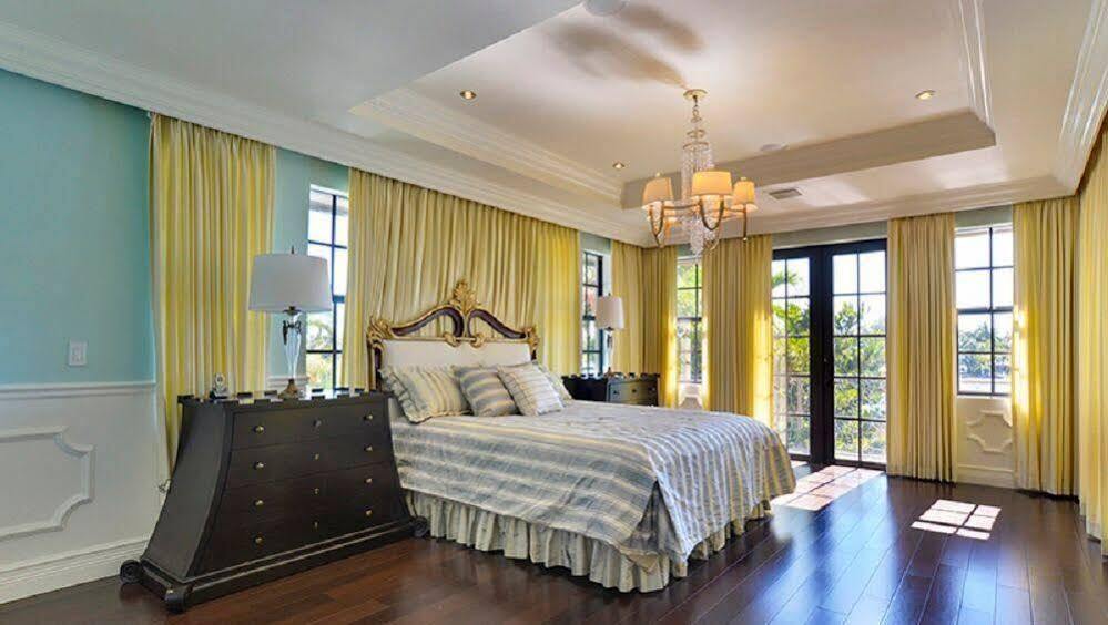 Jeremiah Hotel 3*