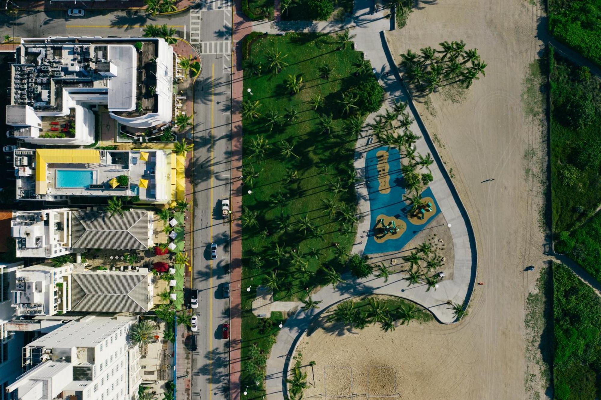 Leslie Ocean Drive 4*