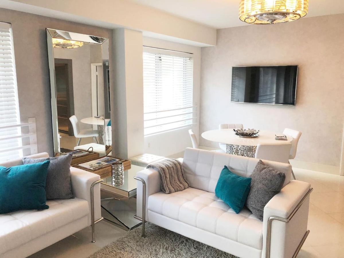 Heart Of South / Modern / Ocean Drive - Carlyle Apartment *