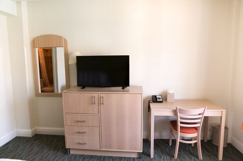 Broadmore Miami Hotel