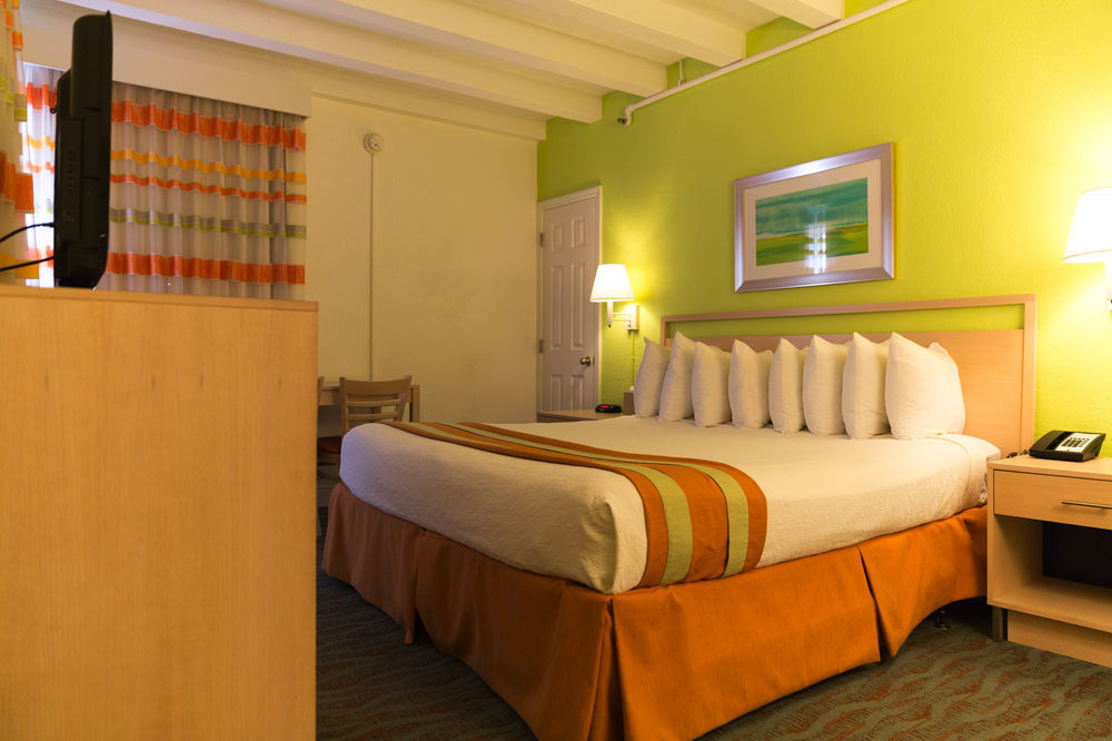 Broadmore Miami Hotel 3*