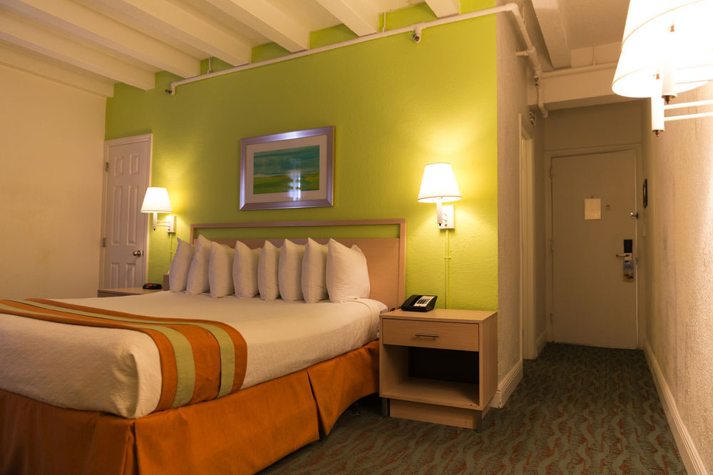 Broadmore Miami Hotel 3*