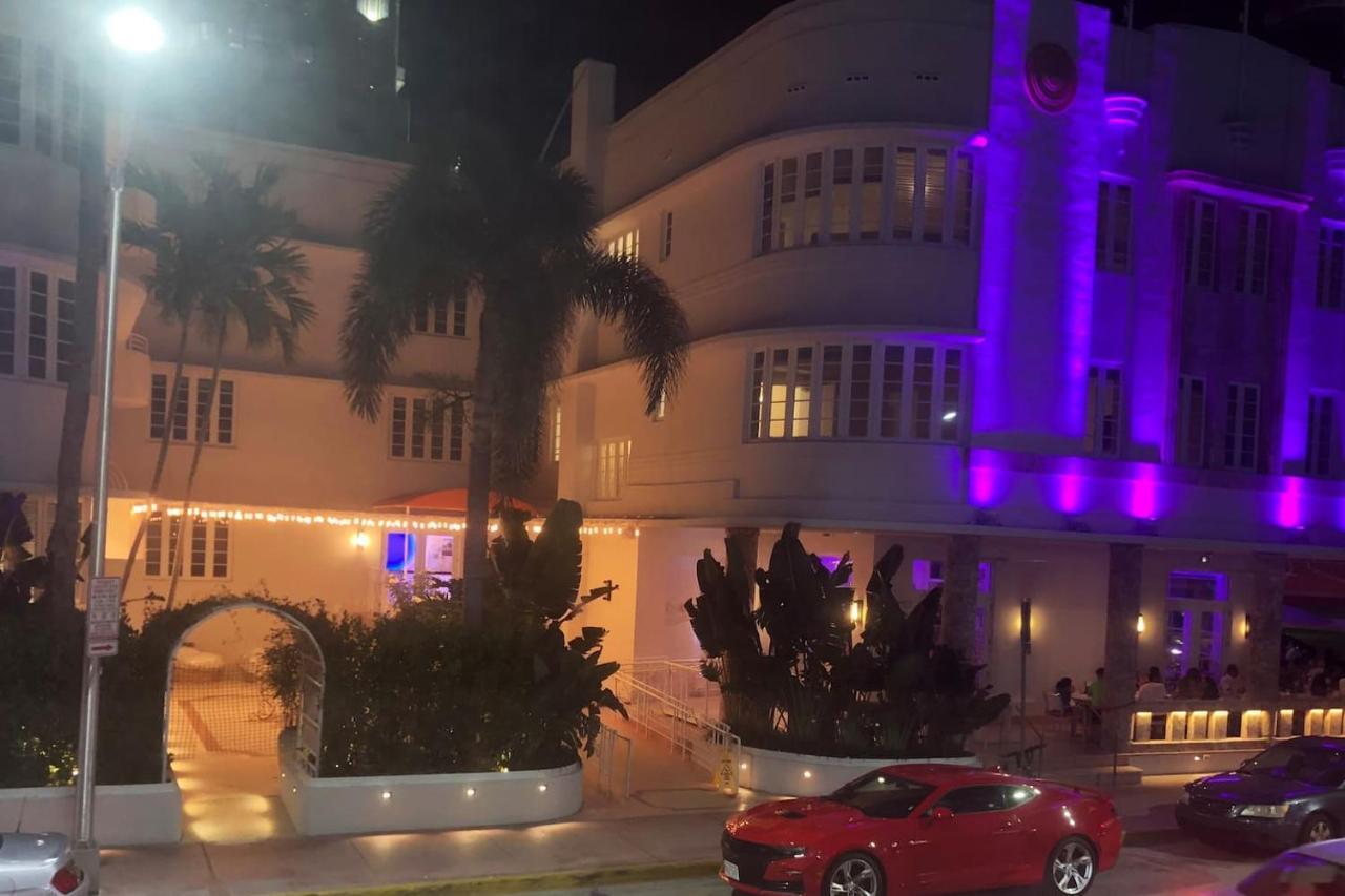 Heart Of South / Modern / Ocean Drive - Carlyle Apartment