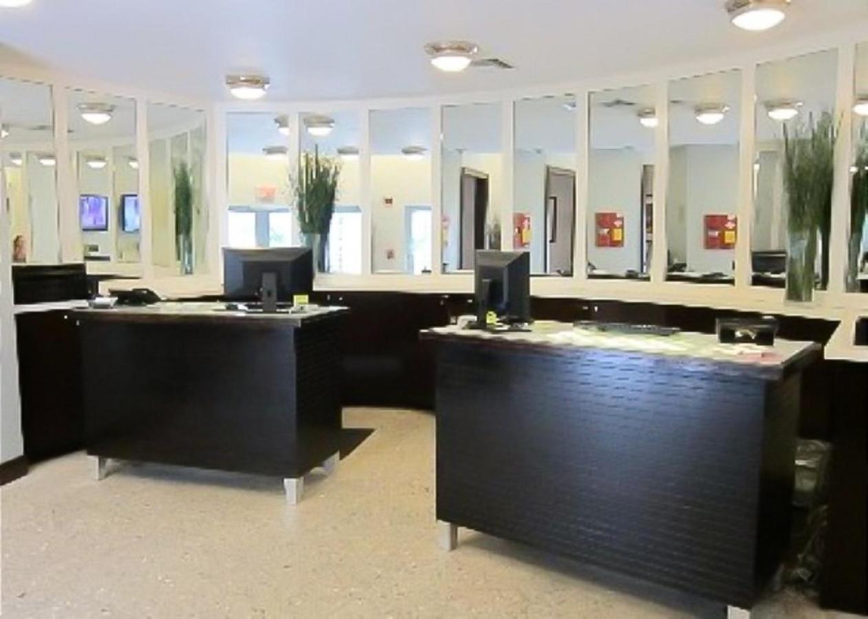 Ocean Drive Front Apartment