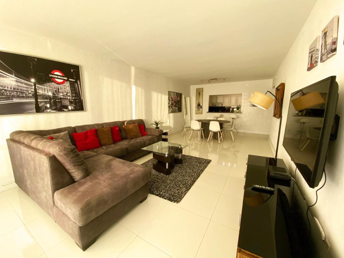 Apartment Sunny Isles 14th Floor Intracoastal View!! Miami Beach