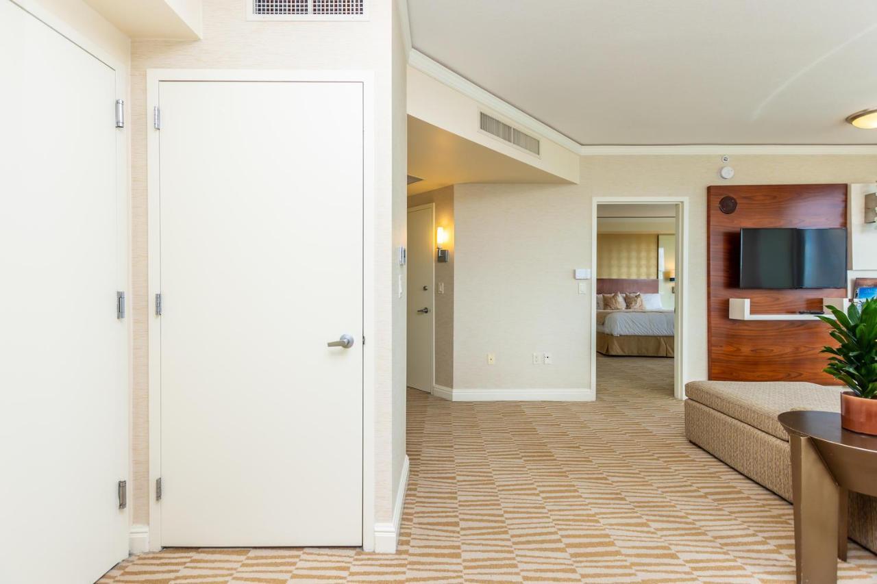 Trump International Ocean View 1,100 Sf 1 Bed 1bth - Privately Owned Apartment