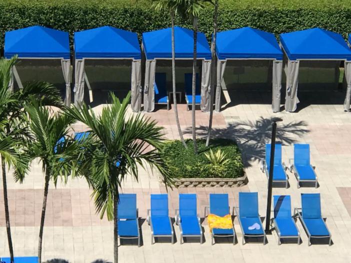 Sunny Isles 14th Floor Intracoastal View!! *
