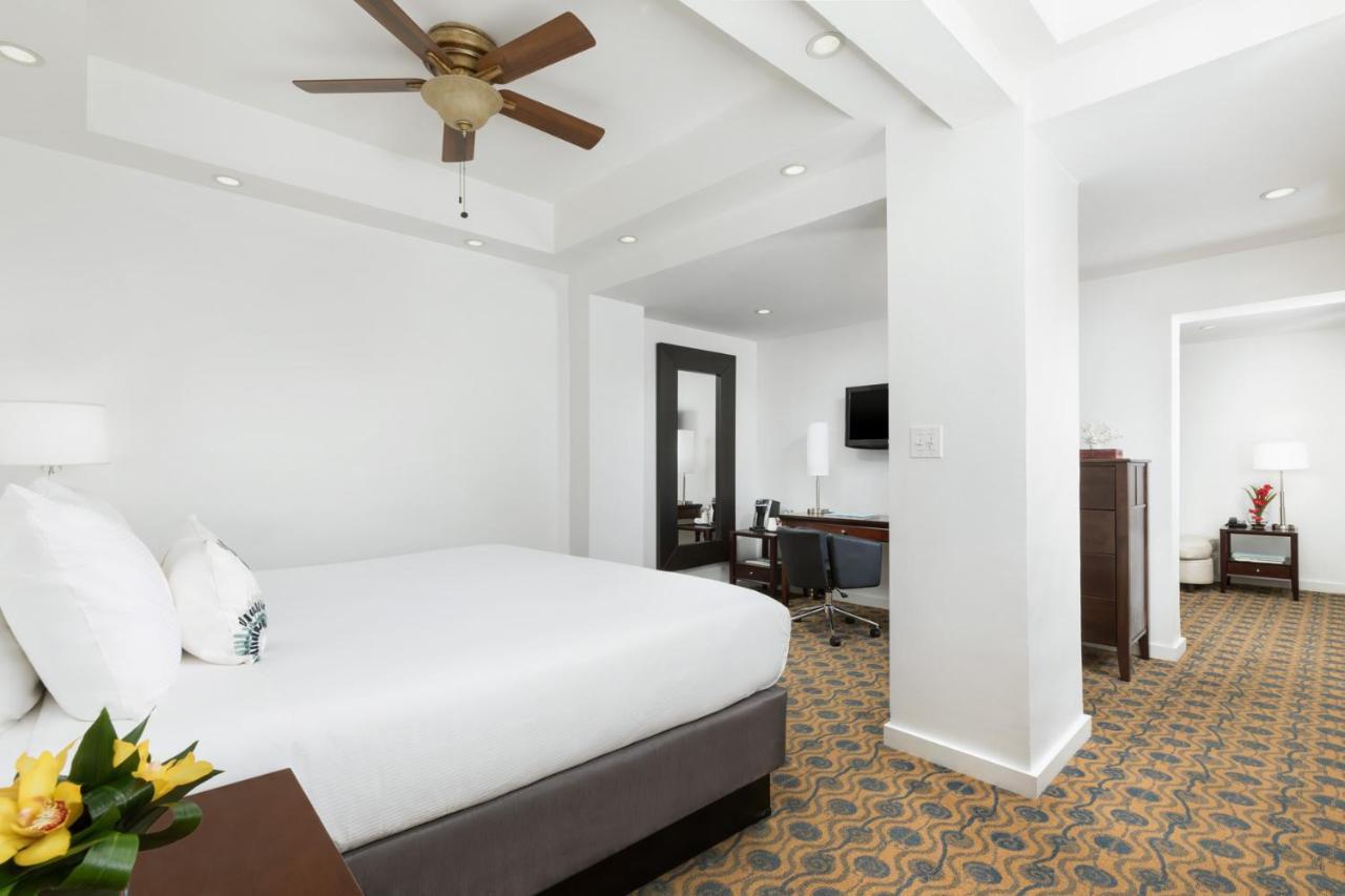 Resort South Seas