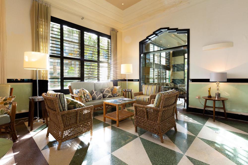 Astor By Sb 3*