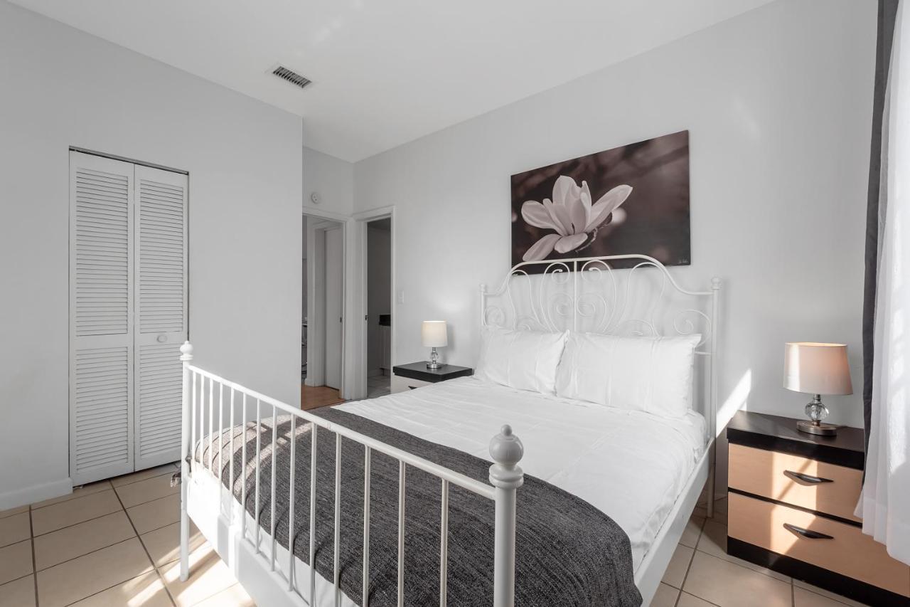South Two Bedroom Apartment